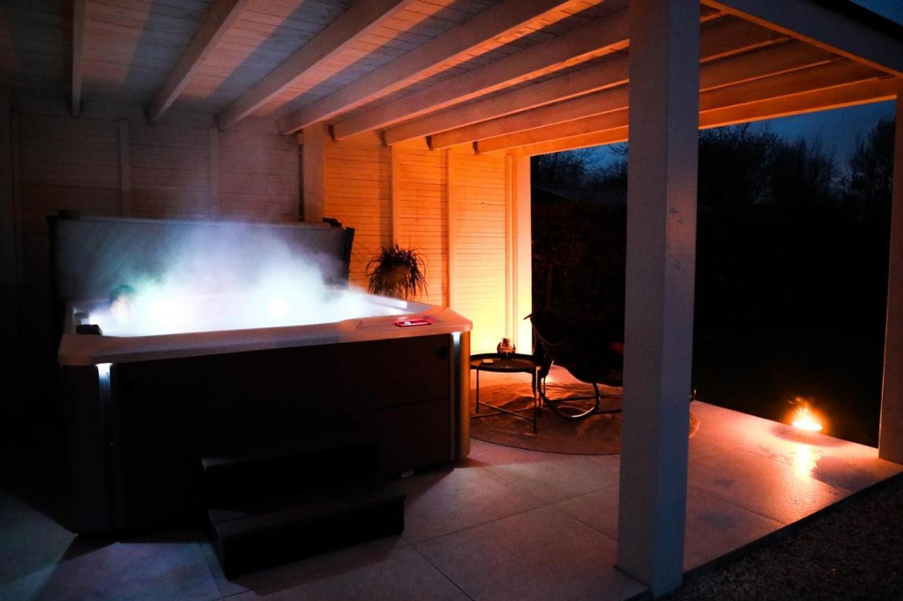Maison La Belle Cosy 2-bedroom House With Jacuzzi & Airco Hébergement de vacances